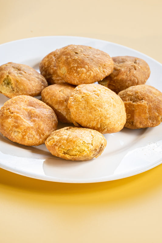 Khasta Dal Kachori (0.5lb)